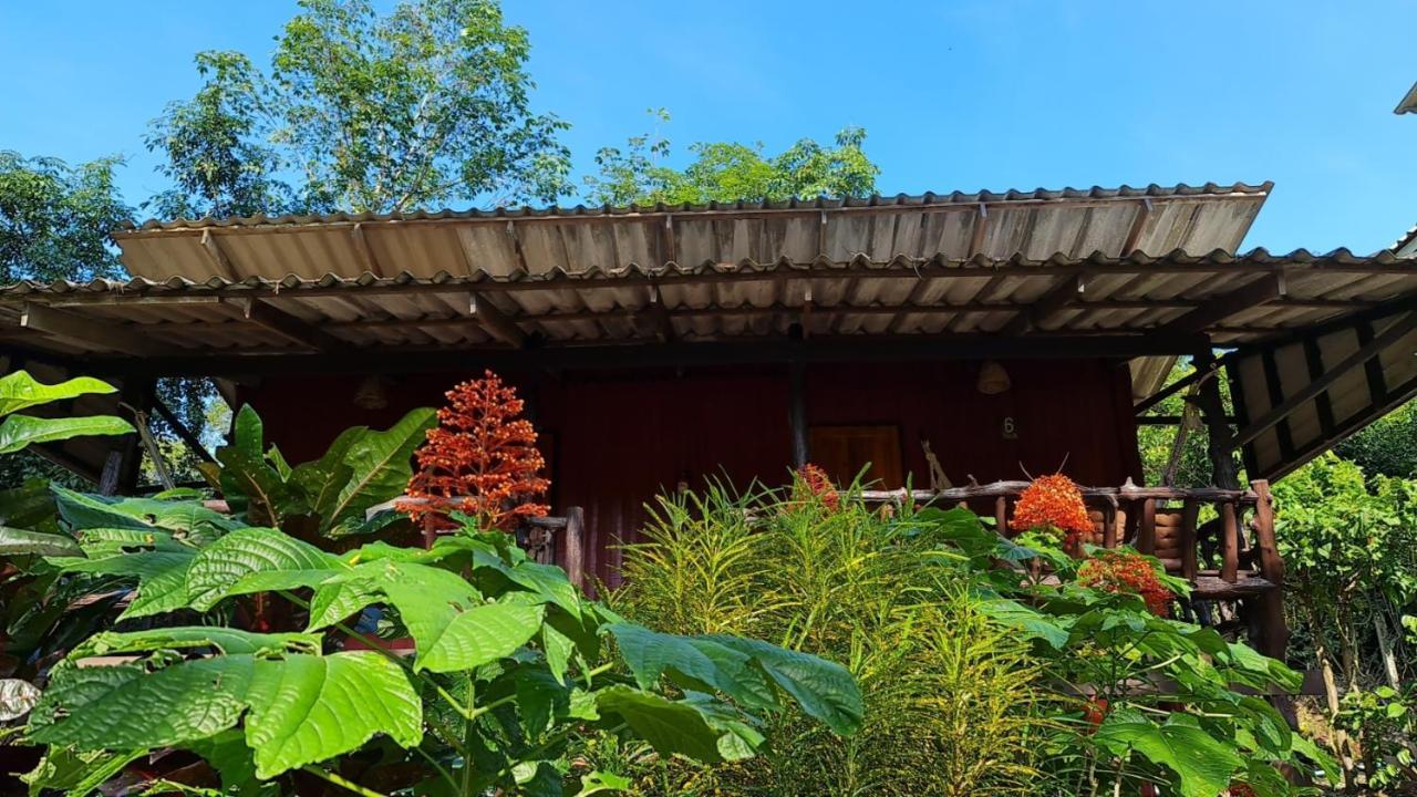 Wooden Hut Koh Kood Hotel Ko Kut Exterior foto