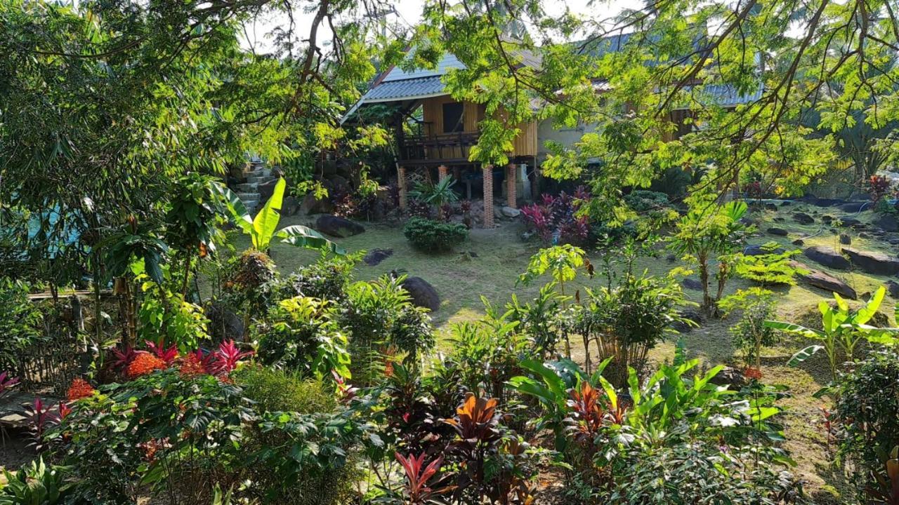Wooden Hut Koh Kood Hotel Ko Kut Exterior foto
