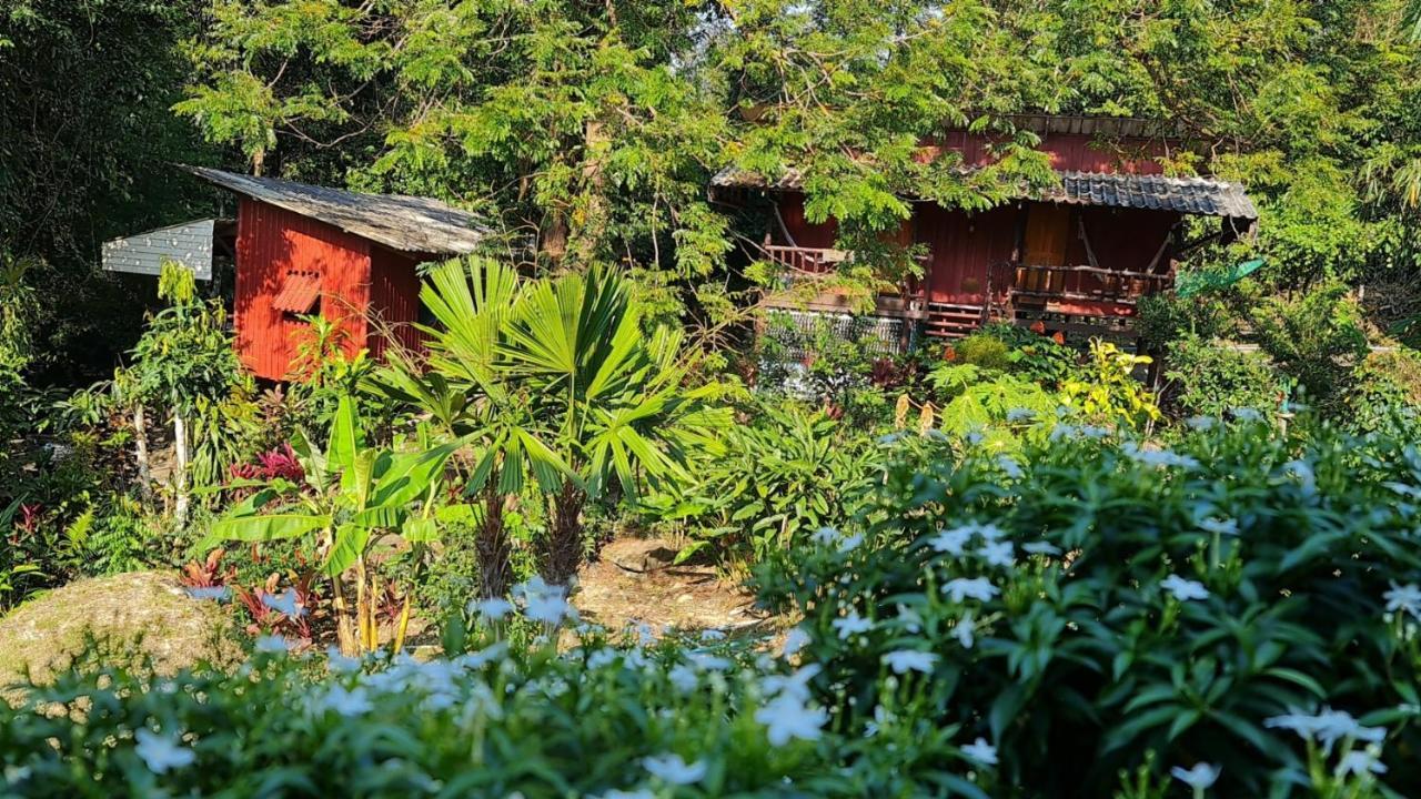 Wooden Hut Koh Kood Hotel Ko Kut Exterior foto